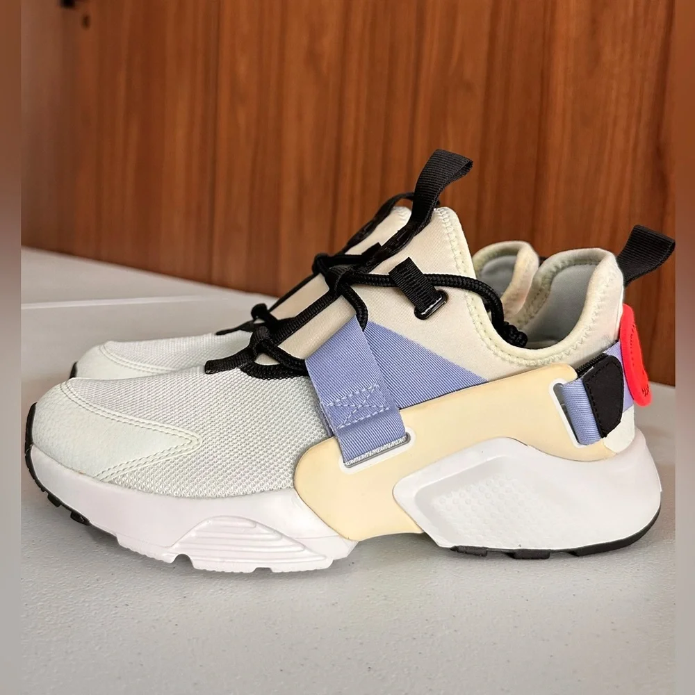 Nike Air Huarache City Low Size 7 - Picture 6 of 15